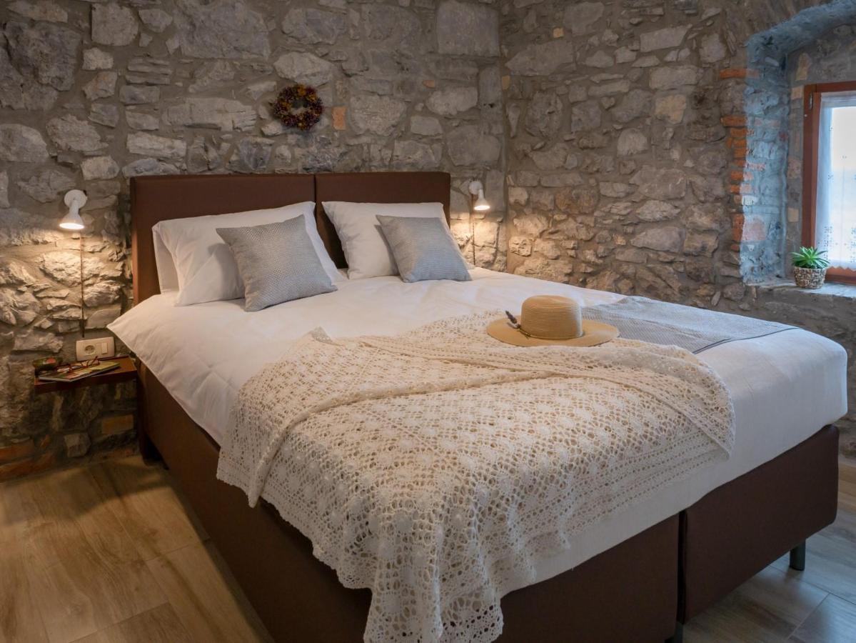 Apartmaji In Sobe Odlicna Hisa Štanjel Extérieur photo